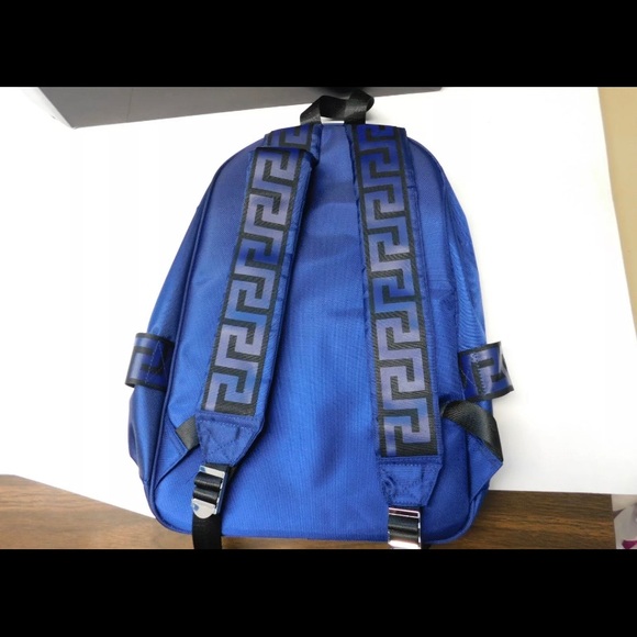 Versace bag - Picture 4 of 7